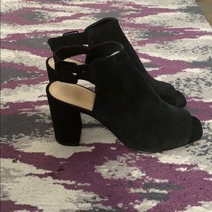 Brand new Banana republic suede peep toe heels